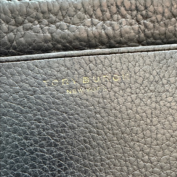 Tory Burch black crossbody bag - Picture 2 of 9